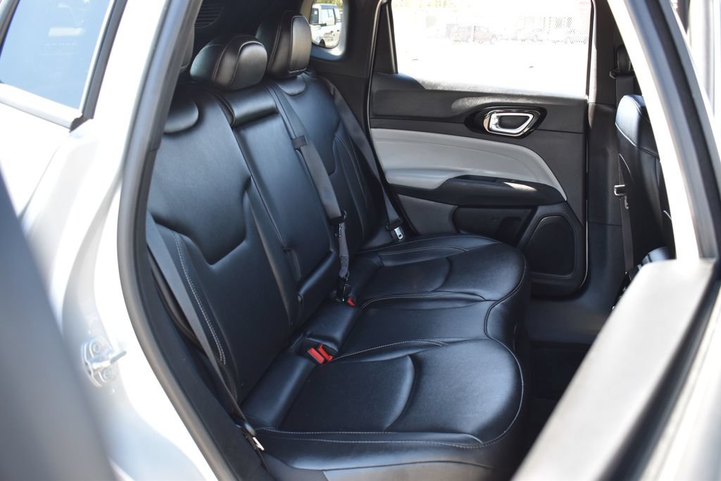 Used 2025 Jeep Compass Limited AWD/4WD image 32