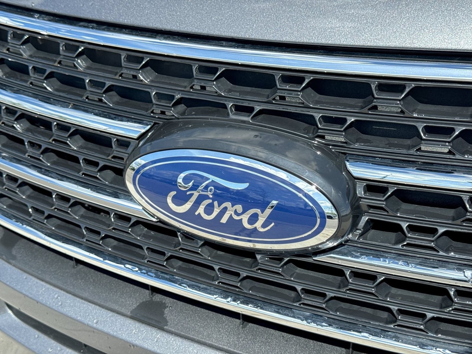 Certified 2022 Ford Explorer XLT w/ Equipment Group 202A AWD/4WD image 15
