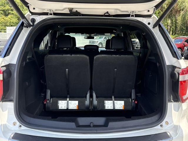 Certified 2018 Ford Explorer XLT w/ Equipment Group 202A FWD image 19
