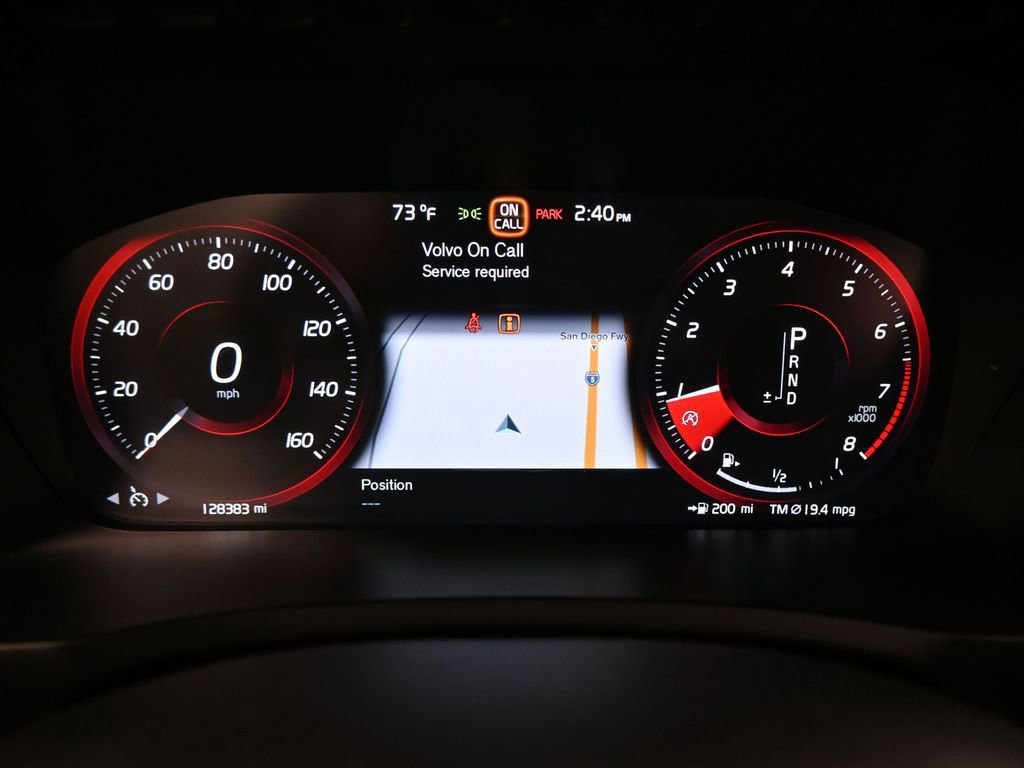 Used 2017 Volvo XC90 T5 Momentum w/ Vision Package image 39