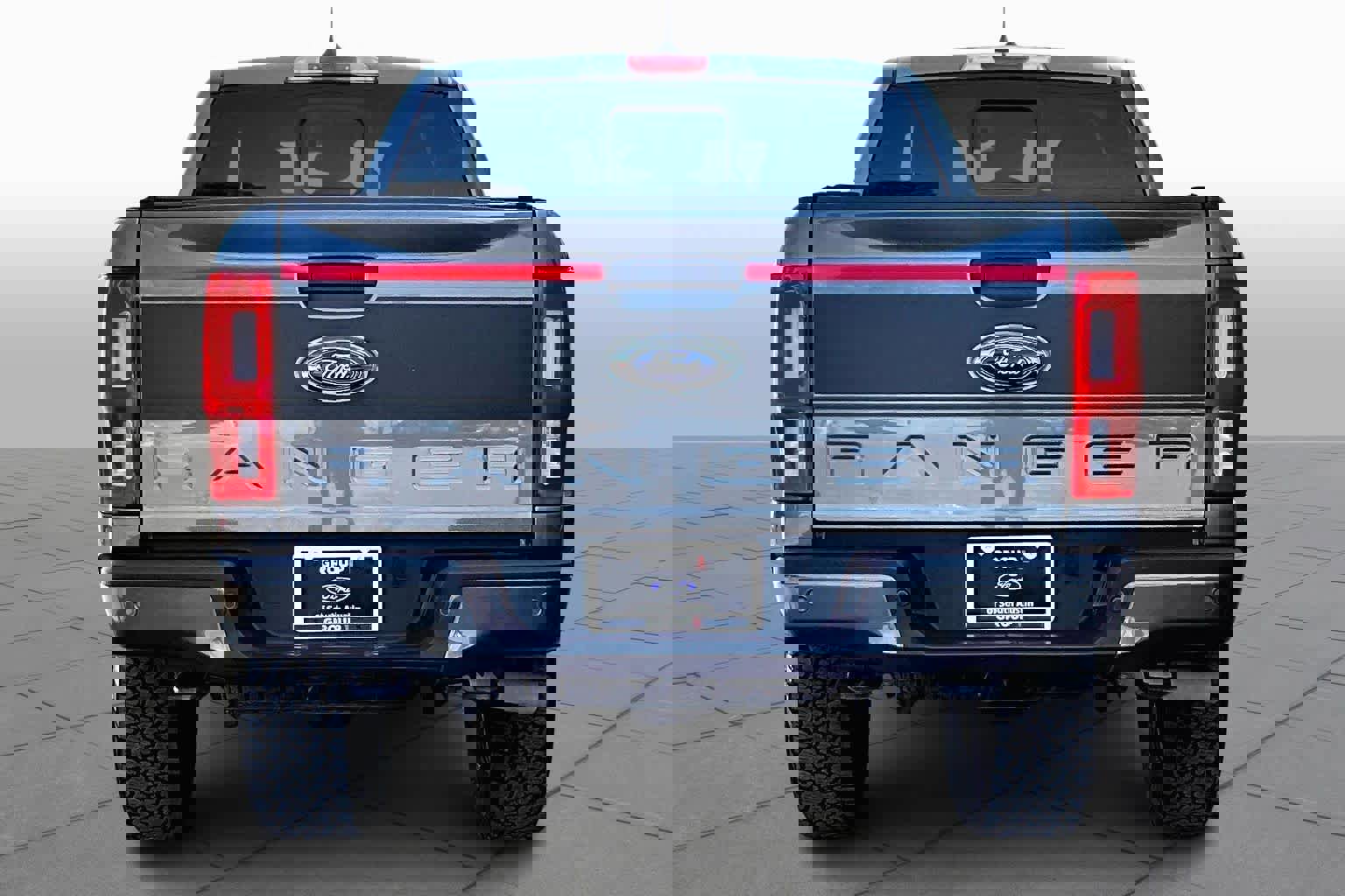 Certified 2022 Ford Ranger Lariat w/ Tremor Off-Road Package image 2