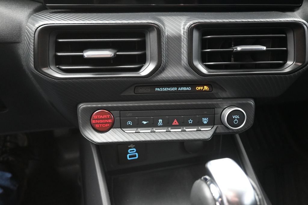 Certified 2025 Ford Mustang Coupe RWD image 4