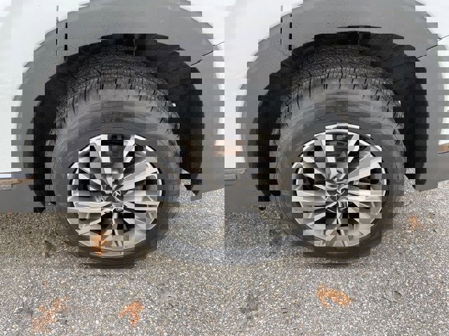 Used 2020 Hyundai Santa Fe Limited image 13