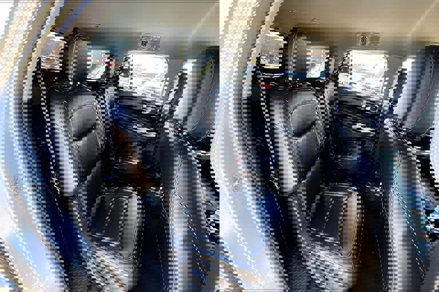 Certified 2021 Ford Explorer XLT w/ Equipment Group 202A image 18