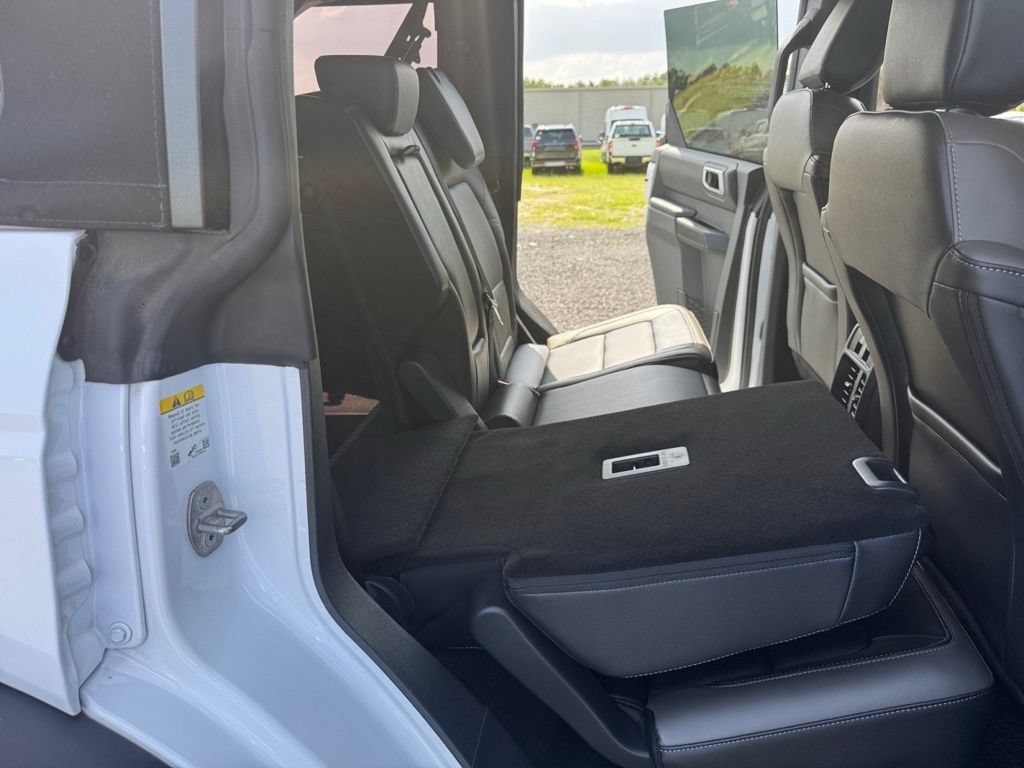 Certified 2025 Ford Bronco Outer Banks w/ Sasquatch Package AWD/4WD image 25