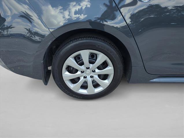 Used 2025 Toyota Corolla LE FWD image 28