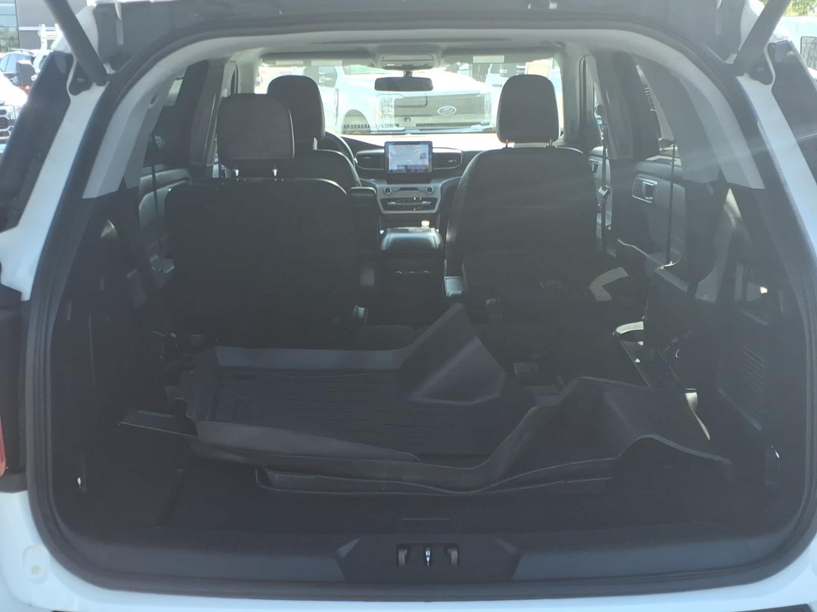 Certified 2023 Ford Explorer XLT w/ Equipment Group 202A RWD image 17