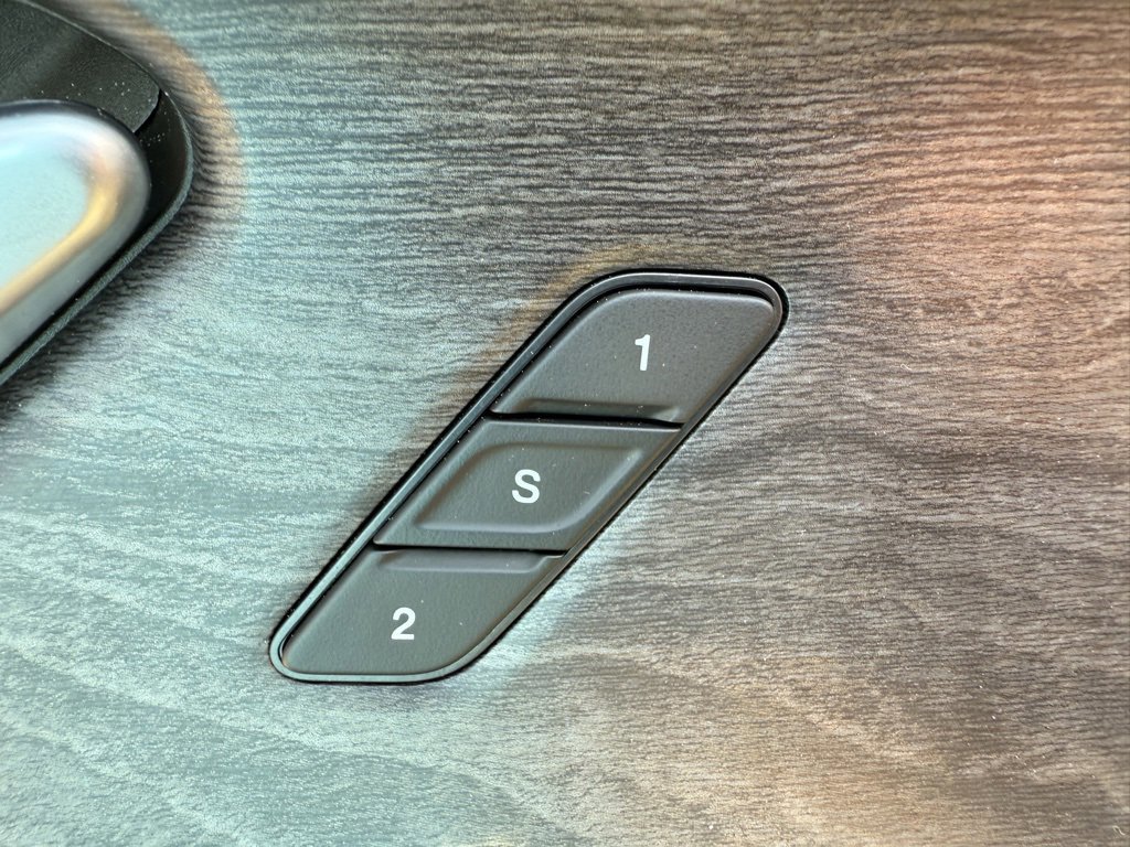 Used 2021 Jeep Grand Cherokee L Limited image 17