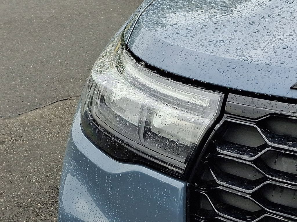 Certified 2025 Ford Explorer ST w/ Sun And Sound Package AWD/4WD image 9