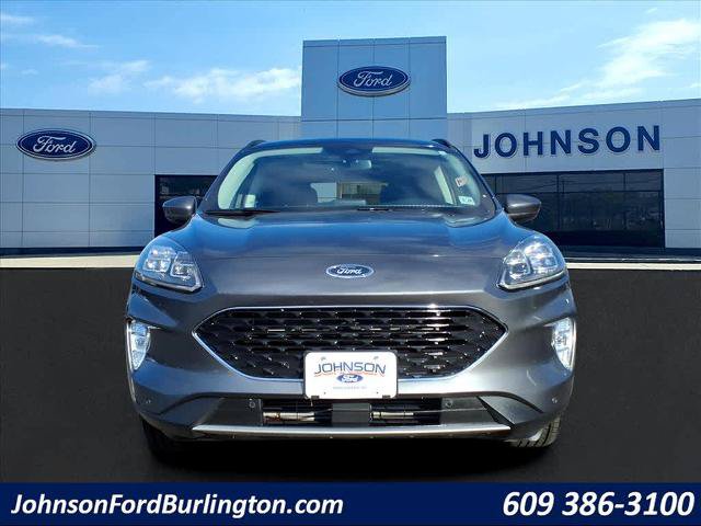 Certified 2022 Ford Escape Titanium w/ Class II Trailer Tow Package AWD/4WD image 2