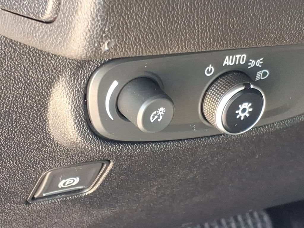 Used 2019 GMC Terrain SLE w/ Driver Convenience Package FWD image 17