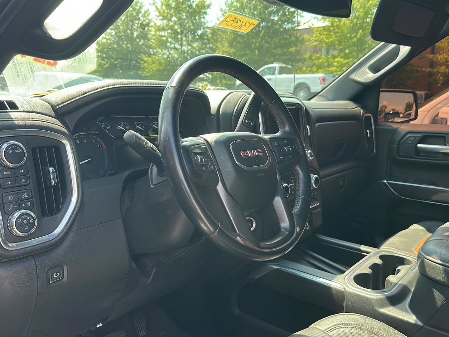 Used 2021 GMC Sierra 1500 AT4 w/ AT4 Premium Package AWD/4WD image 2