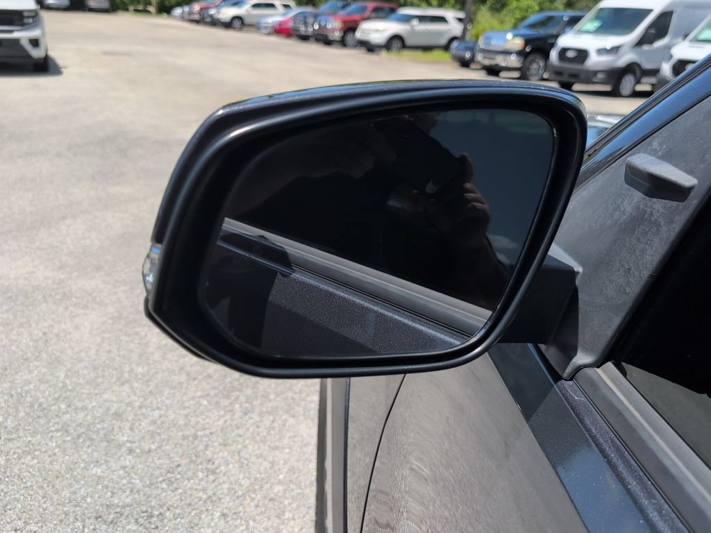 Used 2023 Toyota Tacoma SR5 AWD/4WD image 8