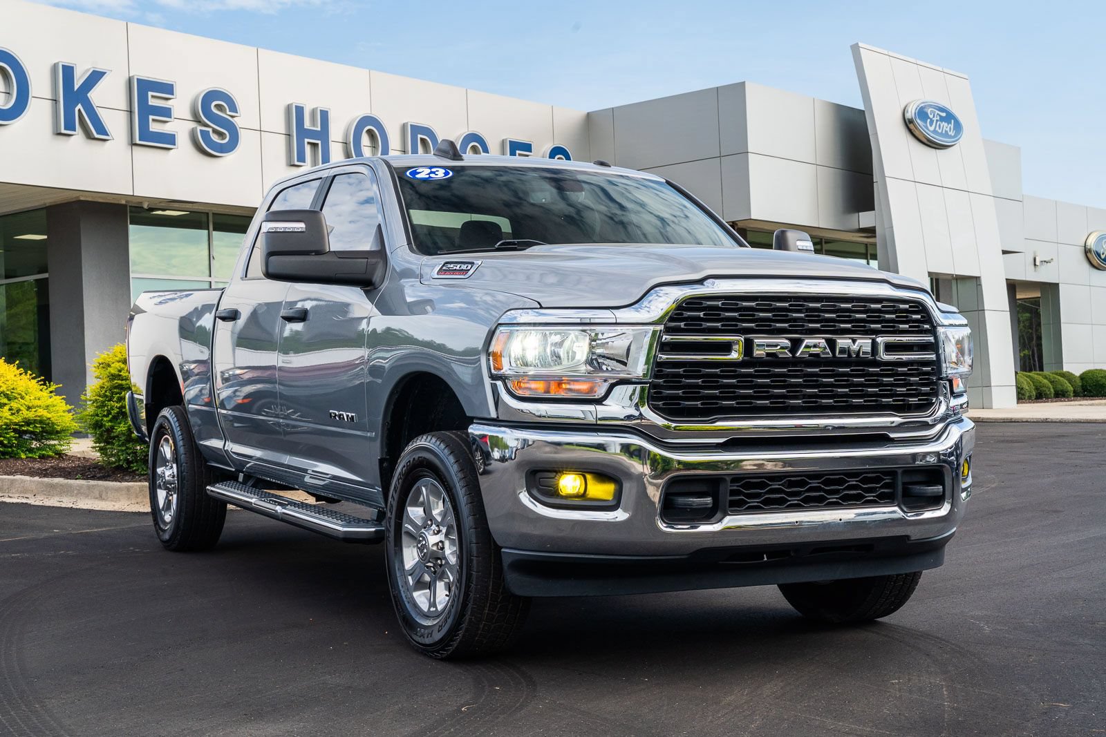 Used 2023 RAM 2500 Big Horn w/ Level 1 Equipment Group