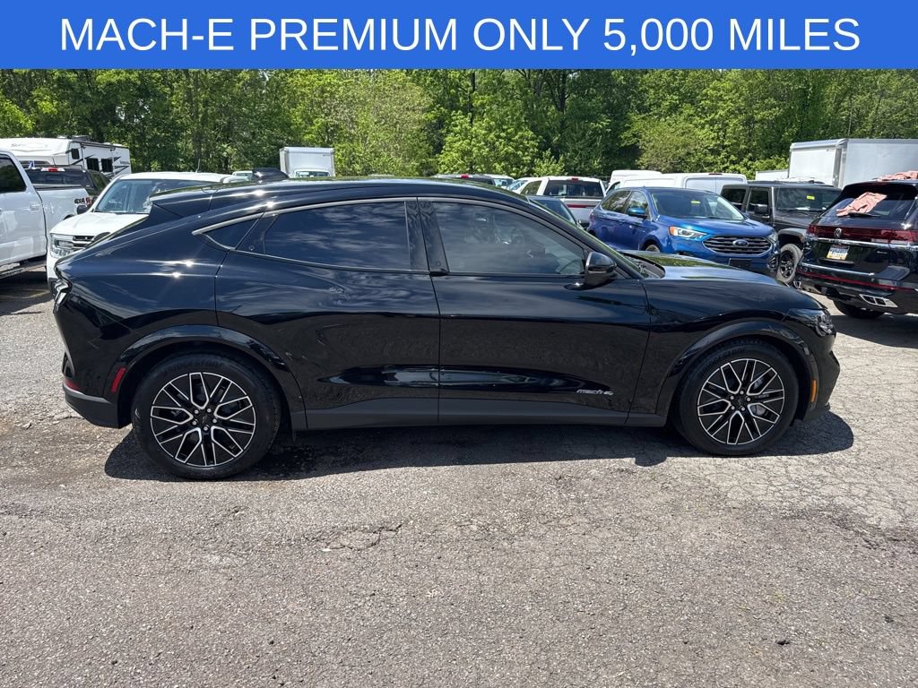Certified 2025 Ford Mustang Mach-E Premium AWD/4WD image 4