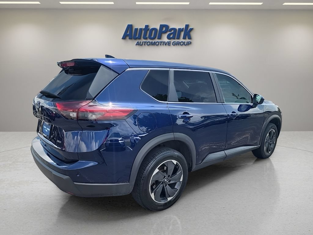 Used 2025 Nissan Rogue SV AWD/4WD image 8