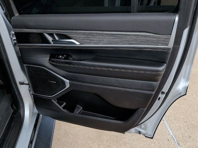 Used 2022 Jeep Wagoneer Series II RWD image 20