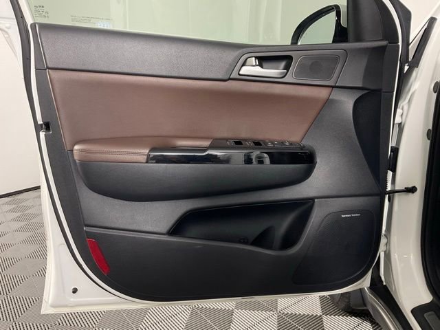 Used 2017 Kia Sportage SX image 12