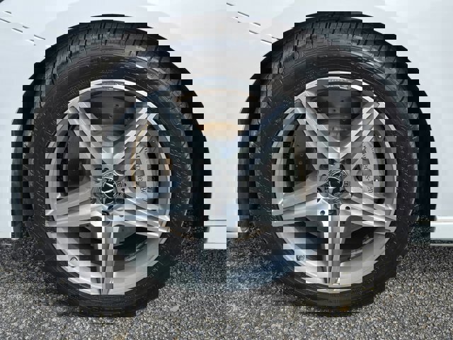 Used 2018 Mercedes-Benz E 300 4MATIC w/ Premium 2 Package image 10