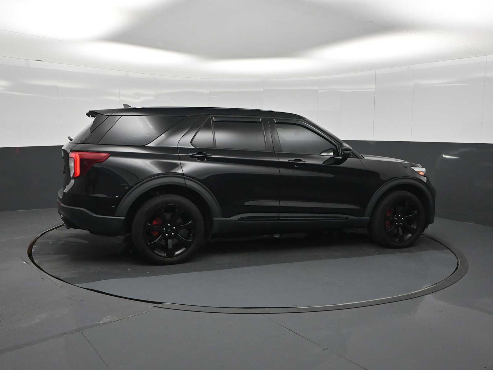 Certified 2021 Ford Explorer ST w/ Equipment Group 401A AWD/4WD image 9
