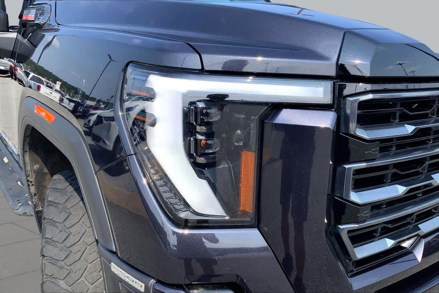 Used 2024 GMC Sierra 2500 AT4 w/ Technology Package AWD/4WD image 26