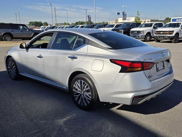 Used 2023 Nissan Altima 2.5 SV AWD/4WD image 7
