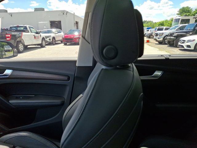 Used 2021 Audi Q5 e Premium Plus w/ Premium Plus Package AWD/4WD image 17
