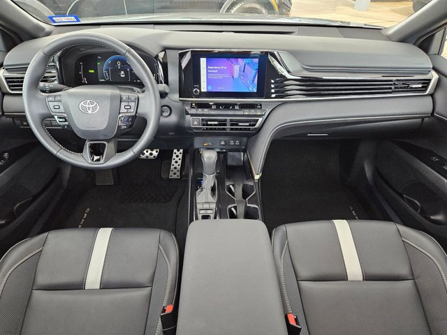 Used 2025 Toyota Camry SE image 18