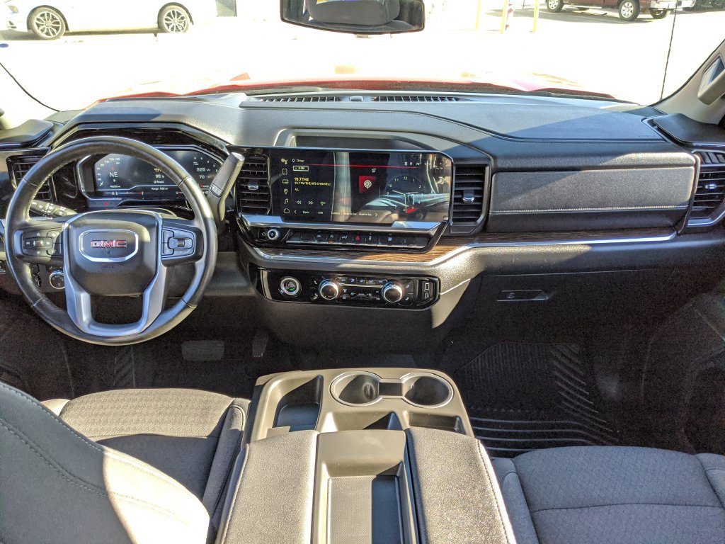 Used 2023 GMC Sierra 1500 SLE AWD/4WD image 6