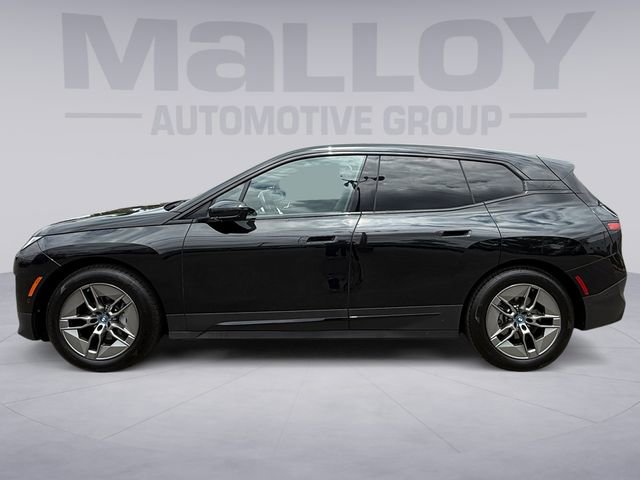 Used 2022 BMW iX xDrive50 w/ Convenience Package AWD/4WD image 2