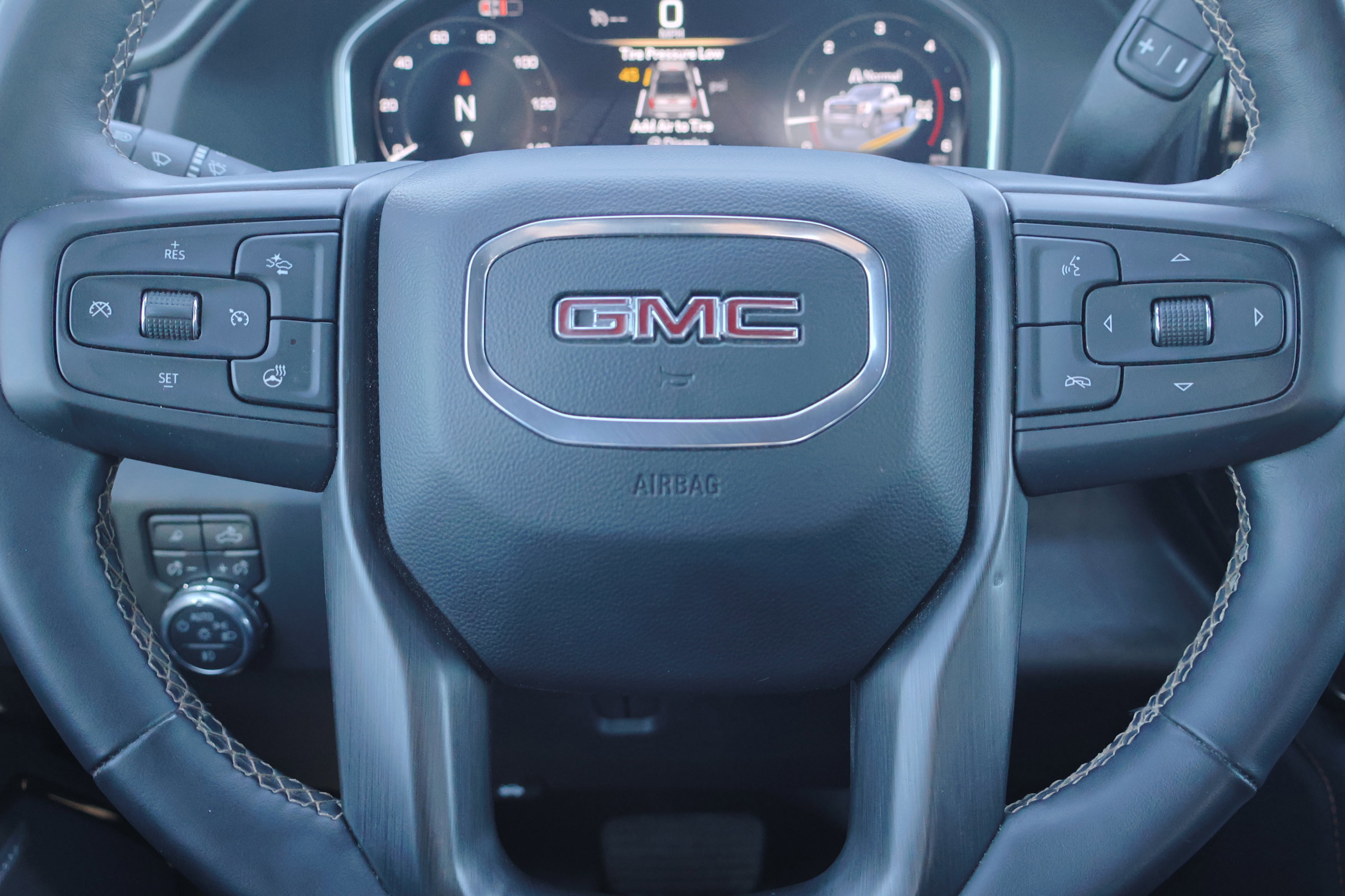 Used 2024 GMC Sierra 2500 AT4 w/ AT4 Premium Plus Package image 23