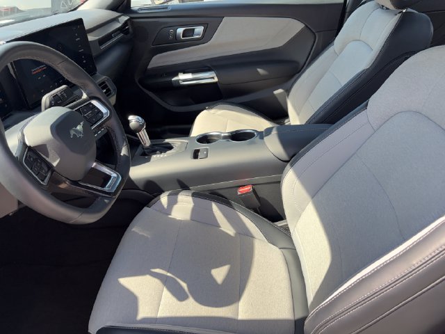 Certified 2024 Ford Mustang Coupe RWD image 9