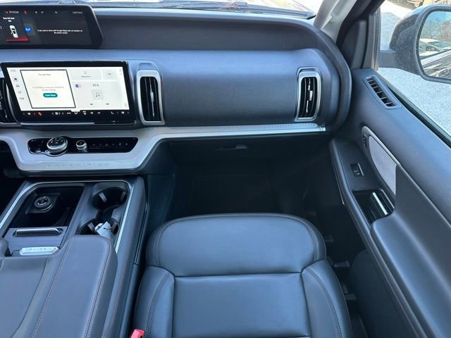 Certified 2025 Ford Expedition Max Active image 13