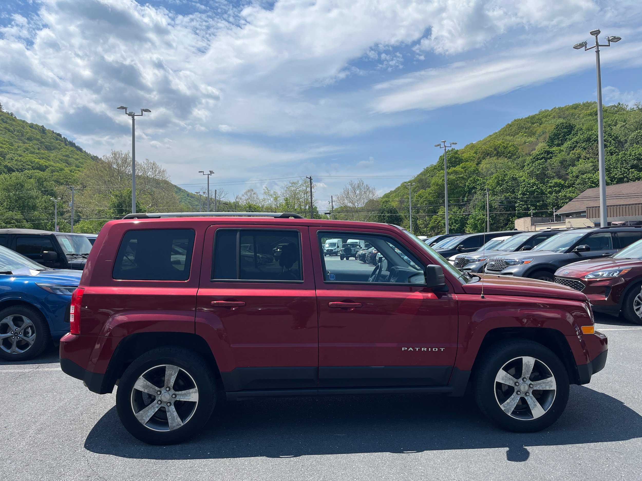 Used 2017 Jeep Patriot High Altitude AWD/4WD image 4