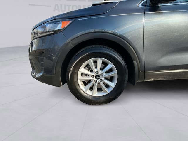 Used 2020 Kia Sorento LX image 9