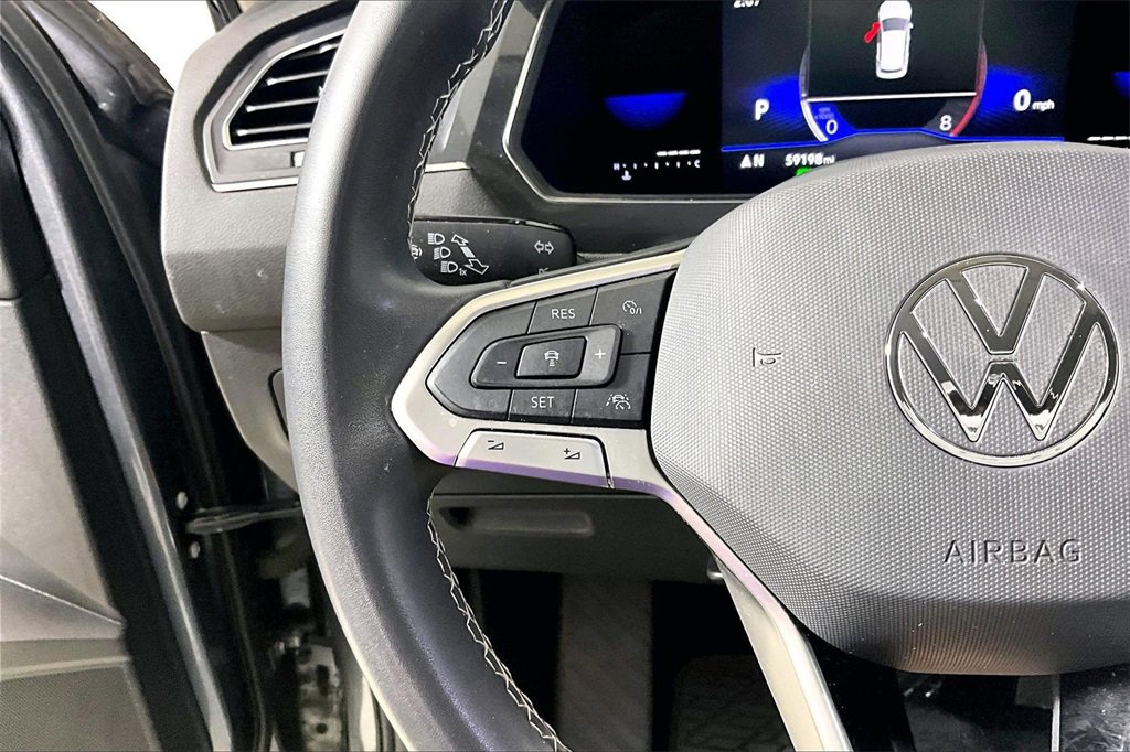 Used 2022 Volkswagen Tiguan SE image 14