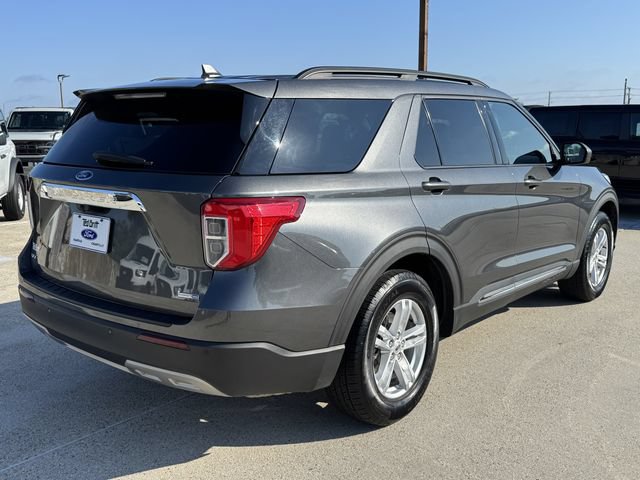 Certified 2020 Ford Explorer XLT w/ Equipment Group 202A AWD/4WD image 5