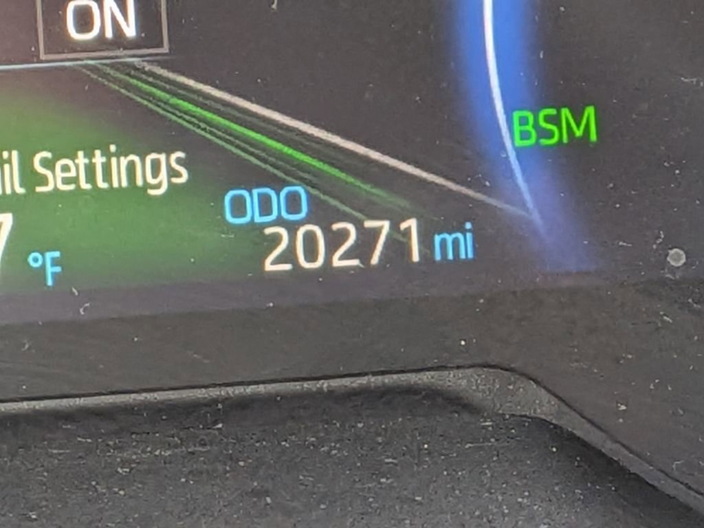 Used 2023 Toyota RAV4 XLE Premium image 29