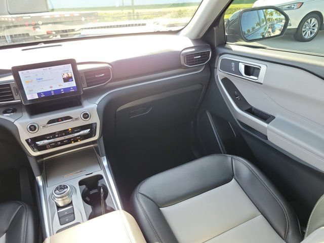 Certified 2023 Ford Explorer XLT w/ Equipment Group 202A RWD image 22