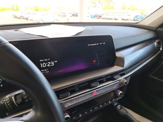 Used 2025 Kia Telluride S image 10