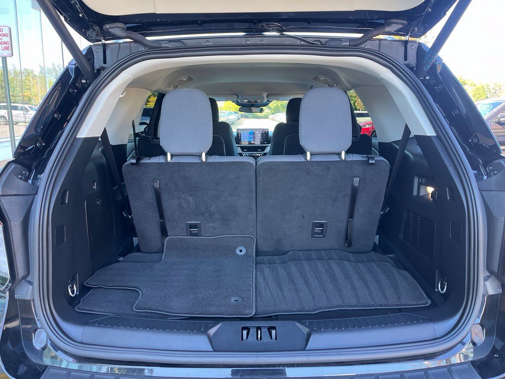 Certified 2025 Ford Explorer Active AWD/4WD image 12