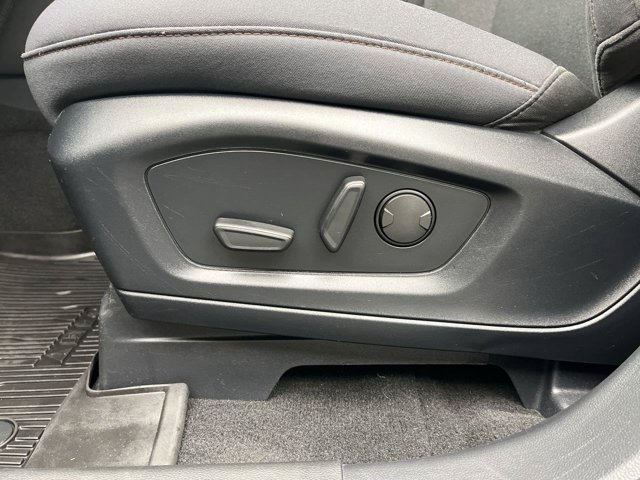 Certified 2025 Ford Explorer Active AWD/4WD image 10