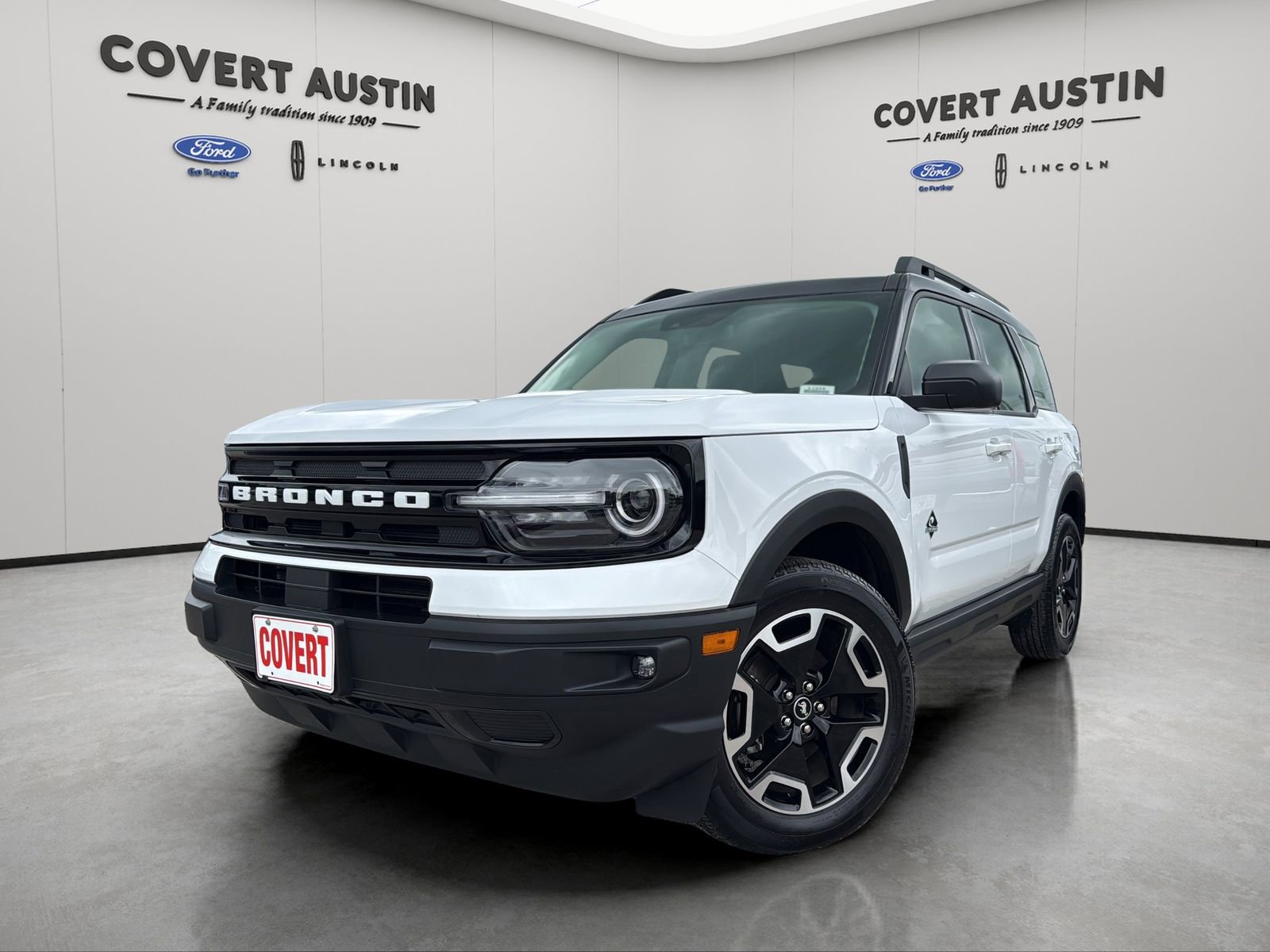 Certified 2024 Ford Bronco Sport Outer Banks w/ Tech Package AWD/4WD image 1
