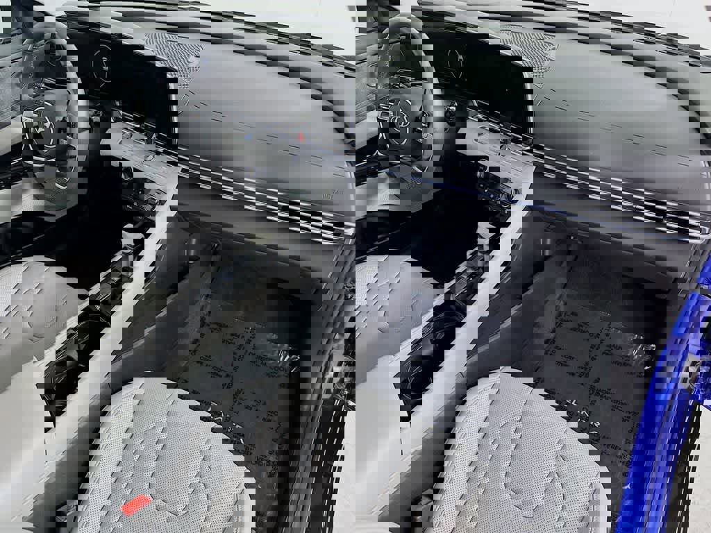 Used 2026 Hyundai Elantra Limited w/ Cargo Package image 32