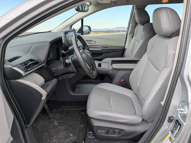 Used 2022 Toyota Sienna XLE AWD/4WD image 14