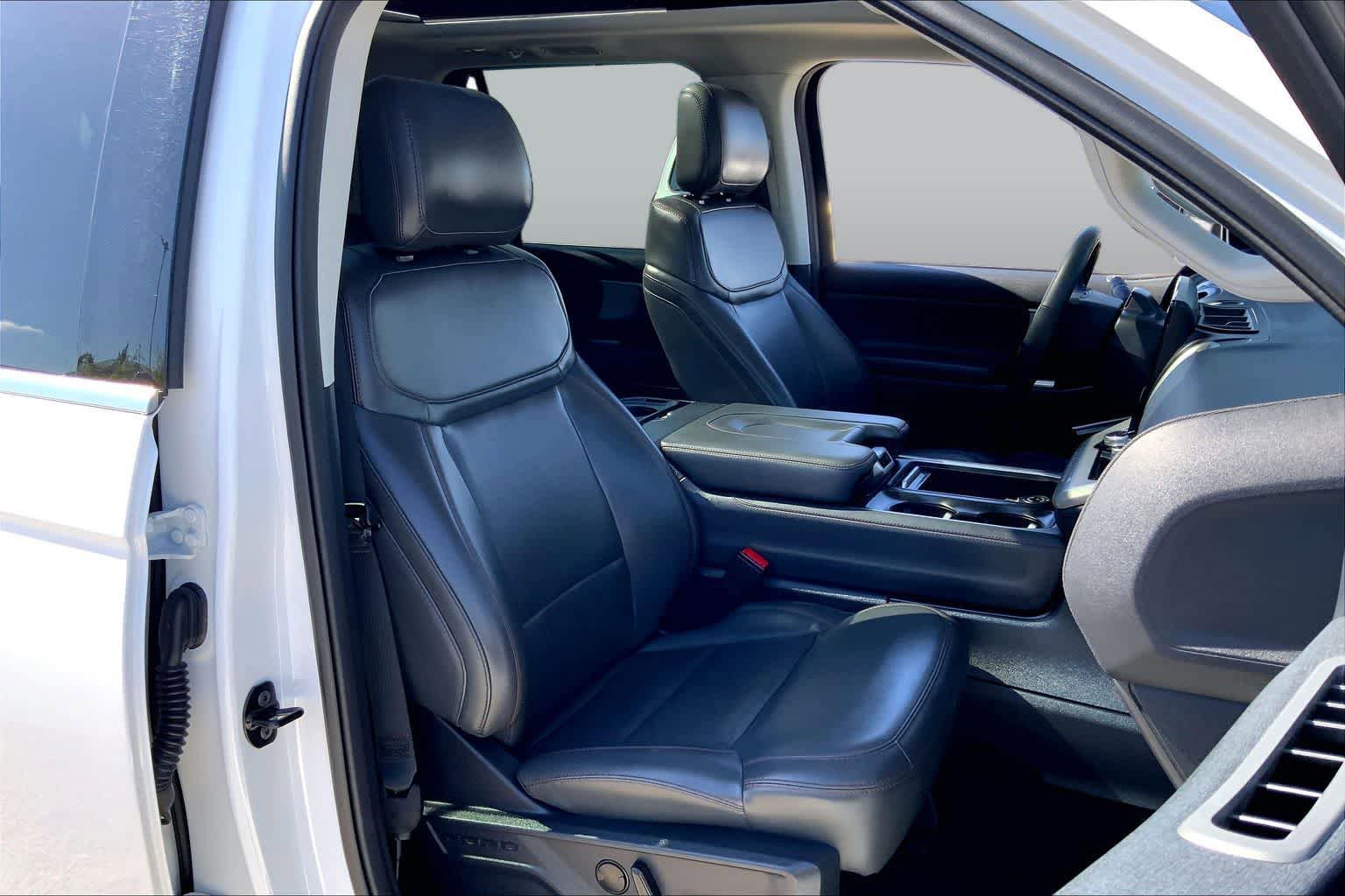 Certified 2025 Ford Expedition Max Active AWD/4WD image 9