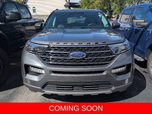 Certified 2024 Ford Explorer XLT w/ Equipment Group 202A AWD/4WD image 2