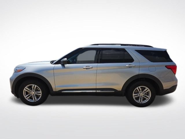 Certified 2022 Ford Explorer XLT w/ Equipment Group 202A AWD/4WD image 6