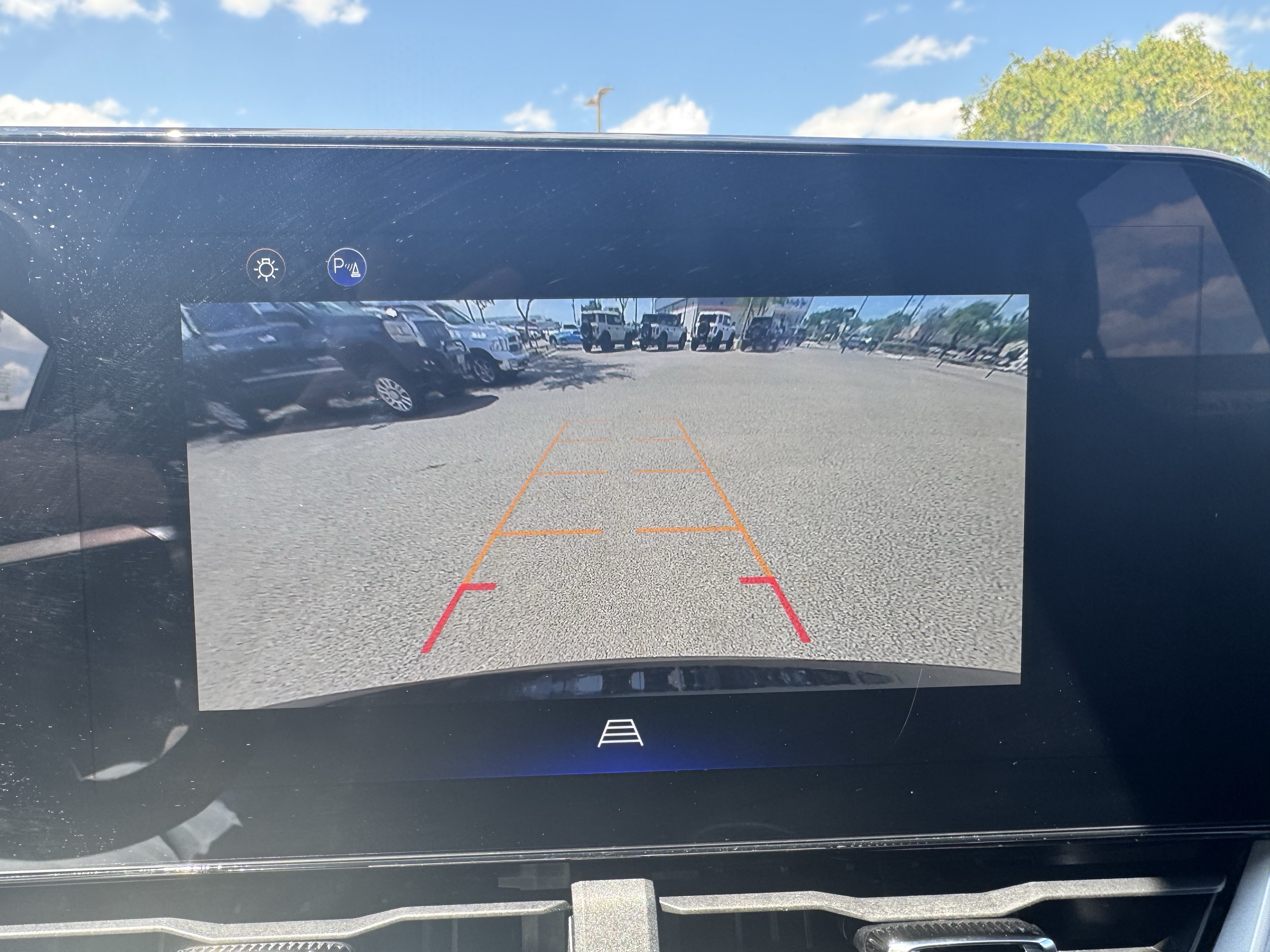 Used 2025 Chevrolet Equinox LT w/ Midnight Edition FWD image 16