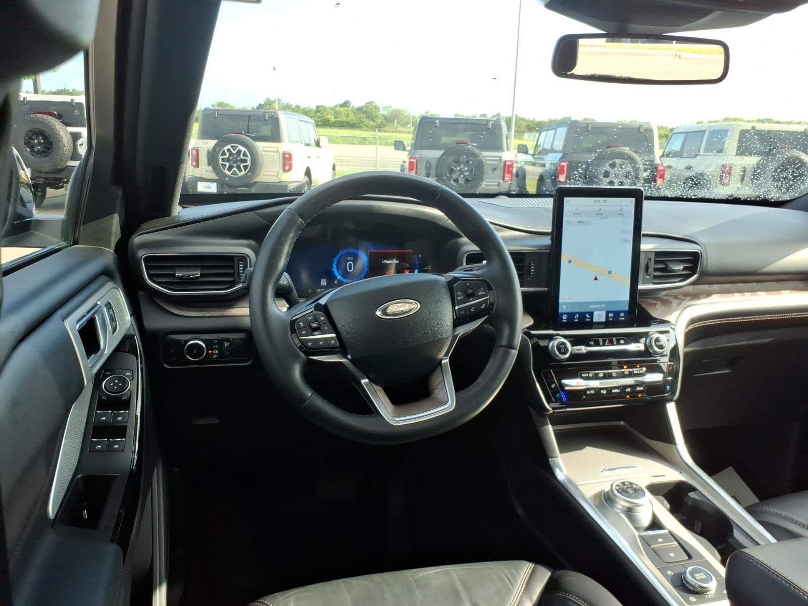 Certified 2023 Ford Explorer Platinum w/ Technology Package AWD/4WD image 15